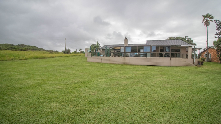7 Bedroom Property for Sale in Marshstrand Eastern Cape